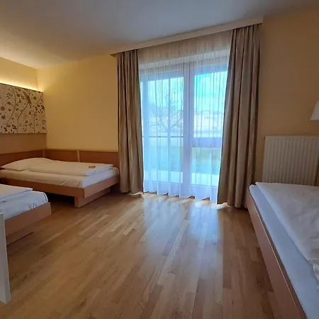 Jufa Stubenbergsee 3* Stubenberg