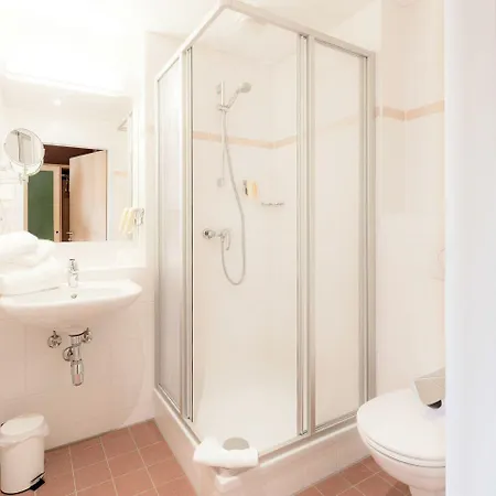 Jufa Stubenbergsee Hotel 3*